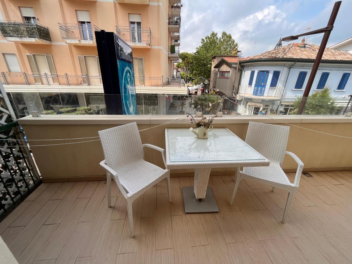 Marina Beach Aparthotel Rimini Extérieur photo