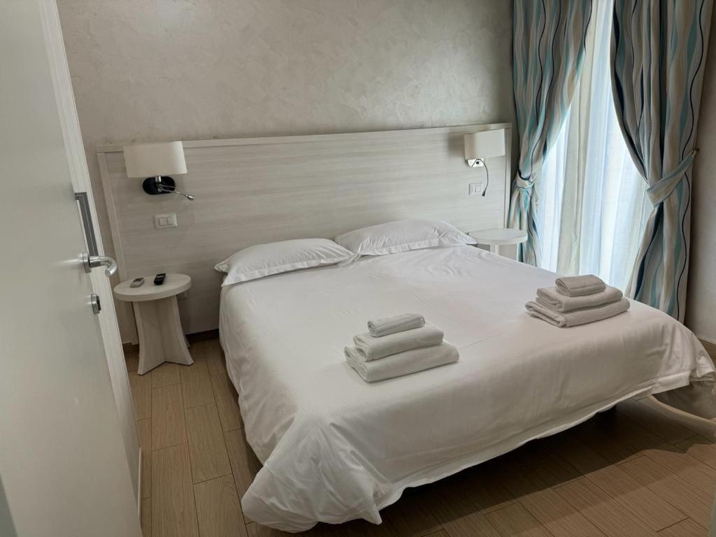 Marina Beach Aparthotel Rimini Extérieur photo