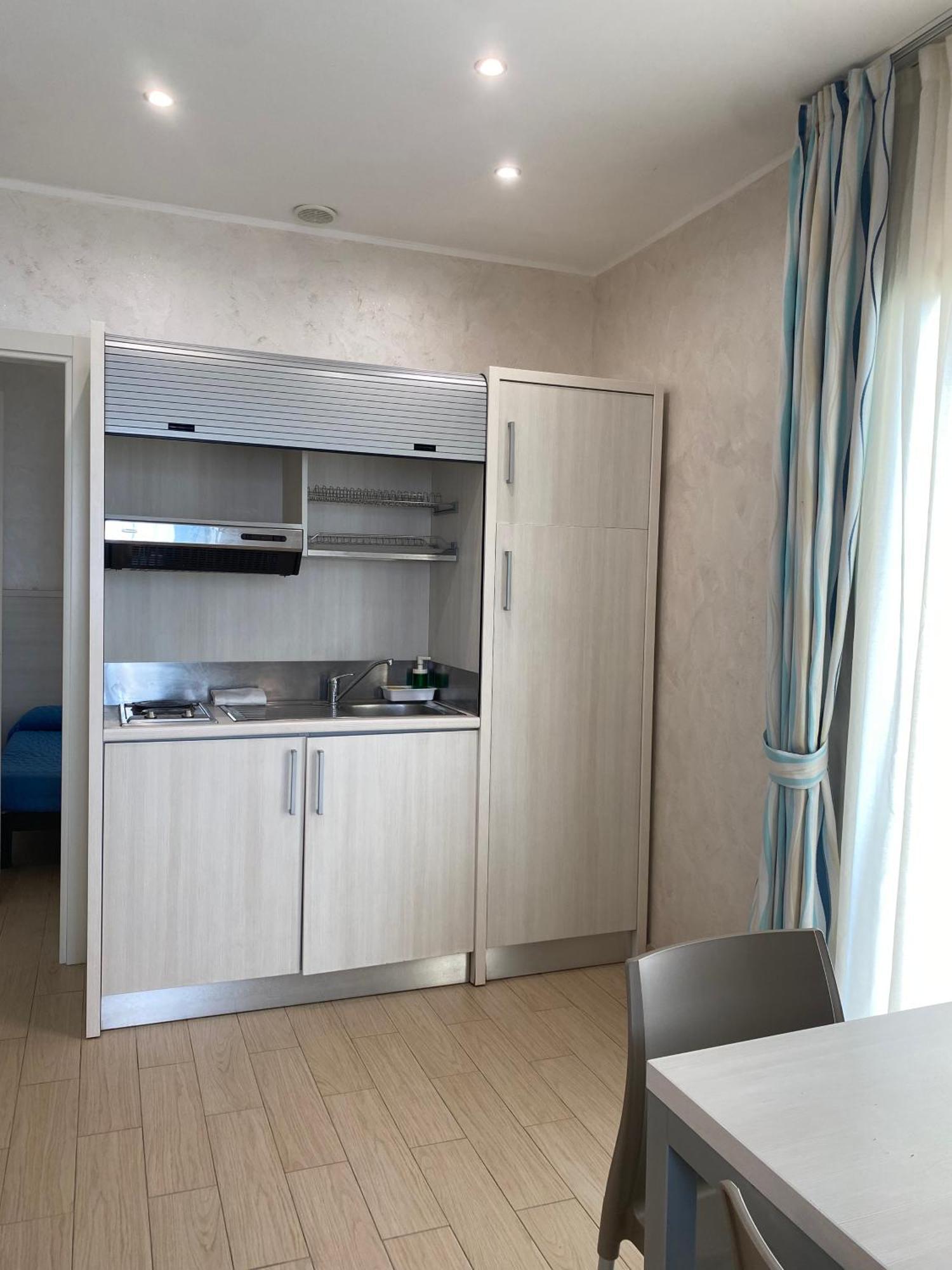 Marina Beach Aparthotel Rimini Extérieur photo