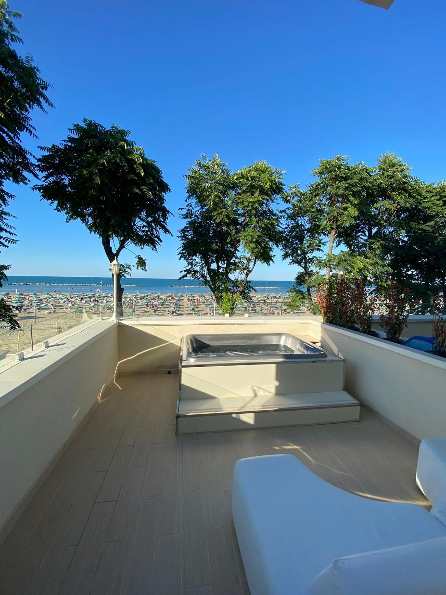 Marina Beach Aparthotel Rimini Extérieur photo